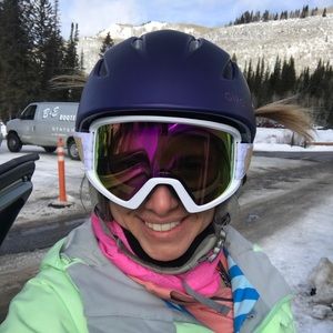 Meet your Posher, Lauren